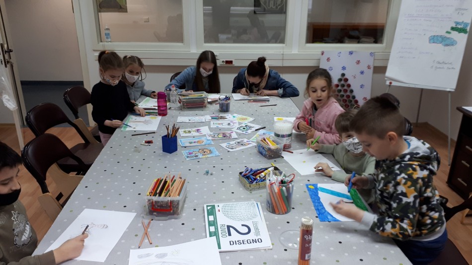 12 - Dom Malih Thalia- Likovna razgraonica