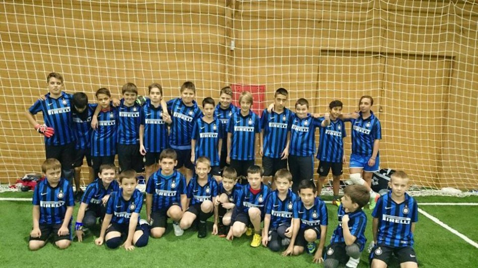 14 - INTER CAMPUS - a small school of recreational football