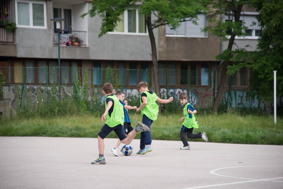 40 - INTER CAMPUS - a small school of recreational football