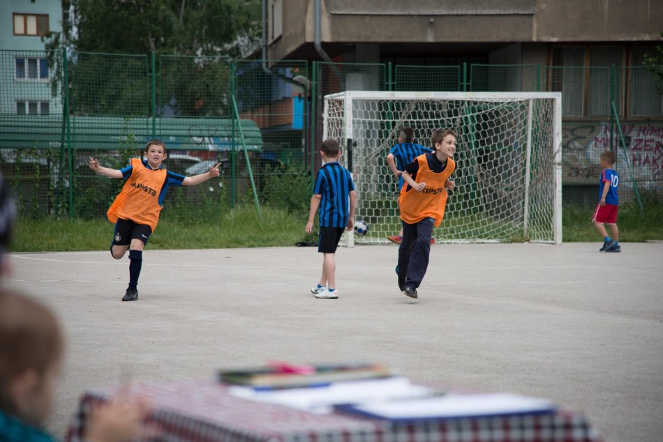 39 - INTER CAMPUS - a small school of recreational football