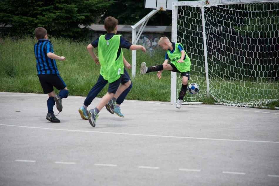 44 - INTER CAMPUS - a small school of recreational football