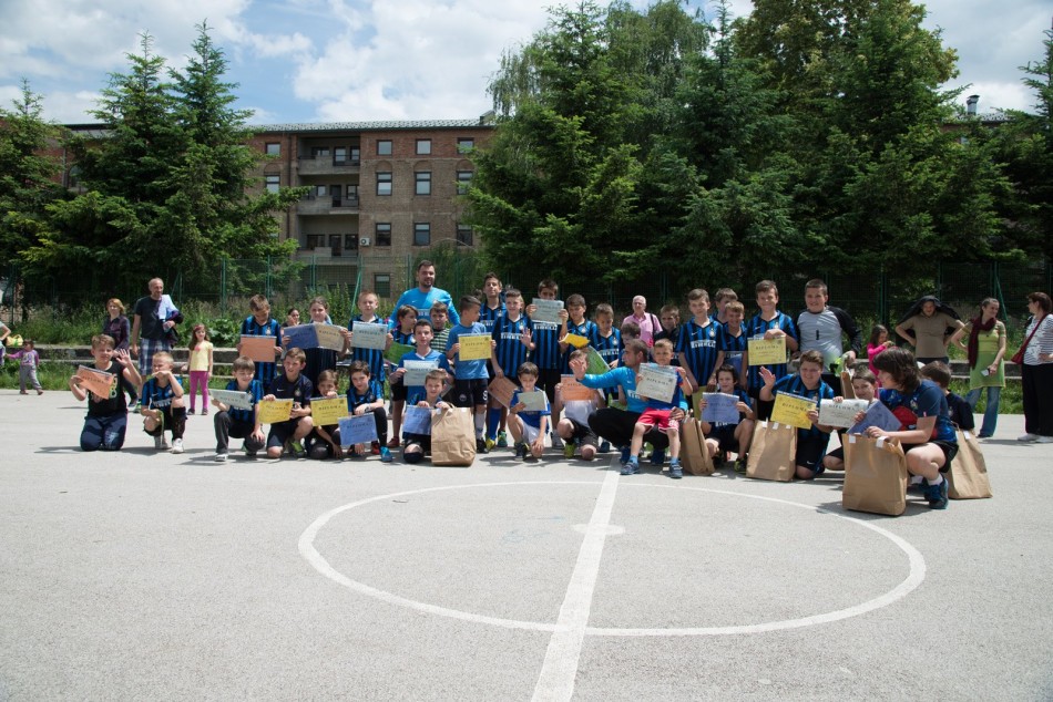 46 - INTER CAMPUS - a small school of recreational football