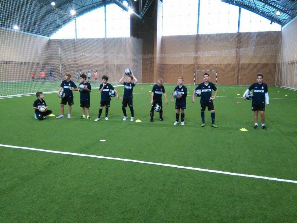 17 - INTER CAMPUS - a small school of recreational football